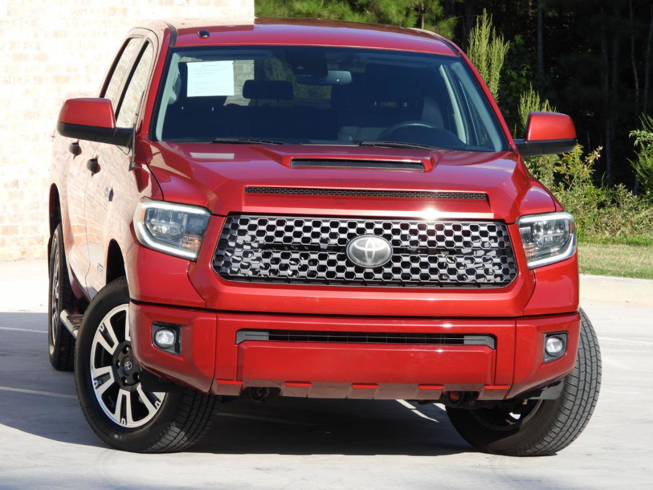 Used 2018 Toyota Tundra CrewMax SR5 w/ TRD Sport Package RWD image 23
