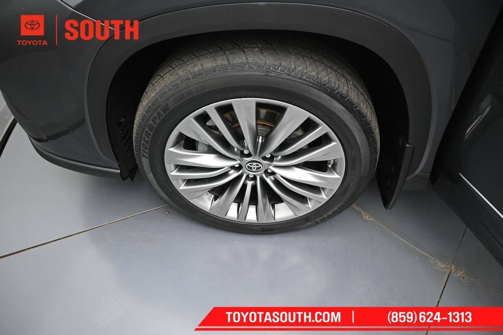 Used 2020 Toyota Highlander Platinum AWD/4WD image 37