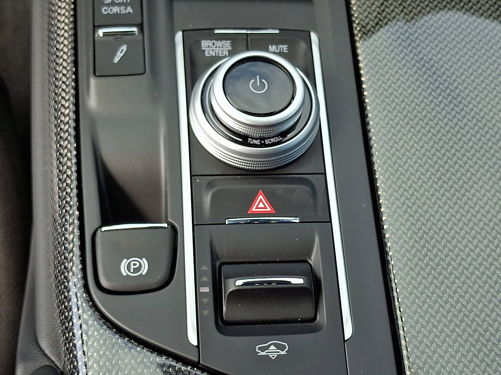 Used 2023 Maserati Levante Trofeo AWD/4WD image 28
