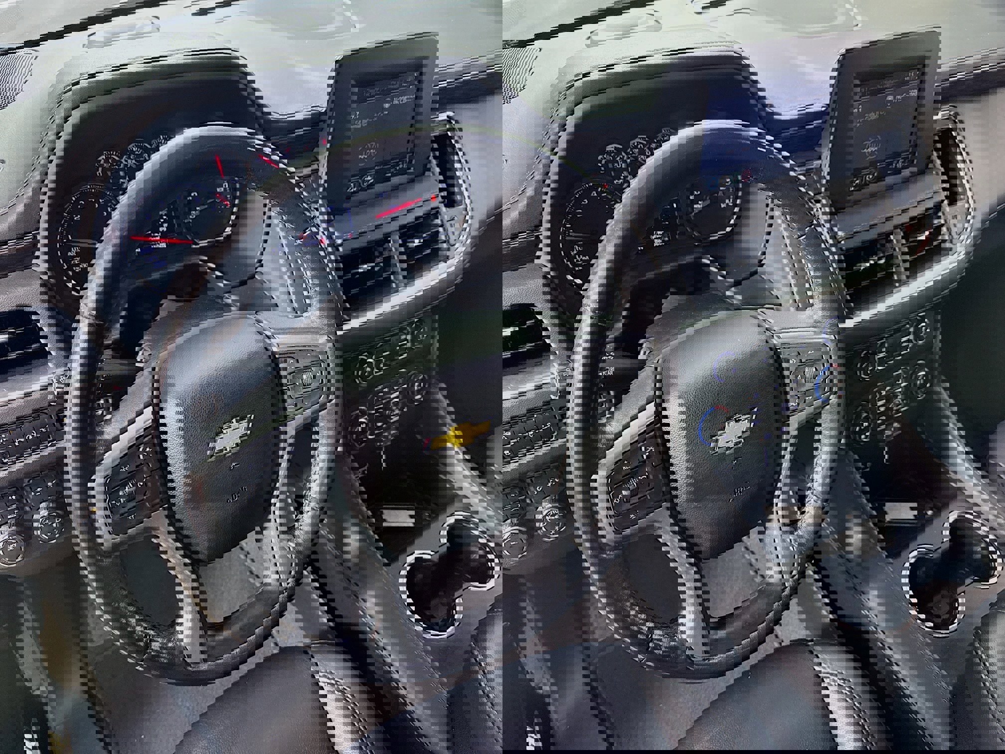 Used 2022 Chevrolet Suburban LS image 22