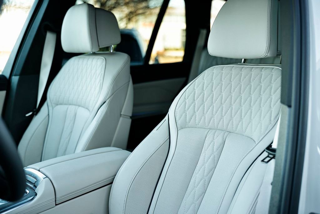 New 2026 BMW X5 xDrive50e w/ Executive Package image 22