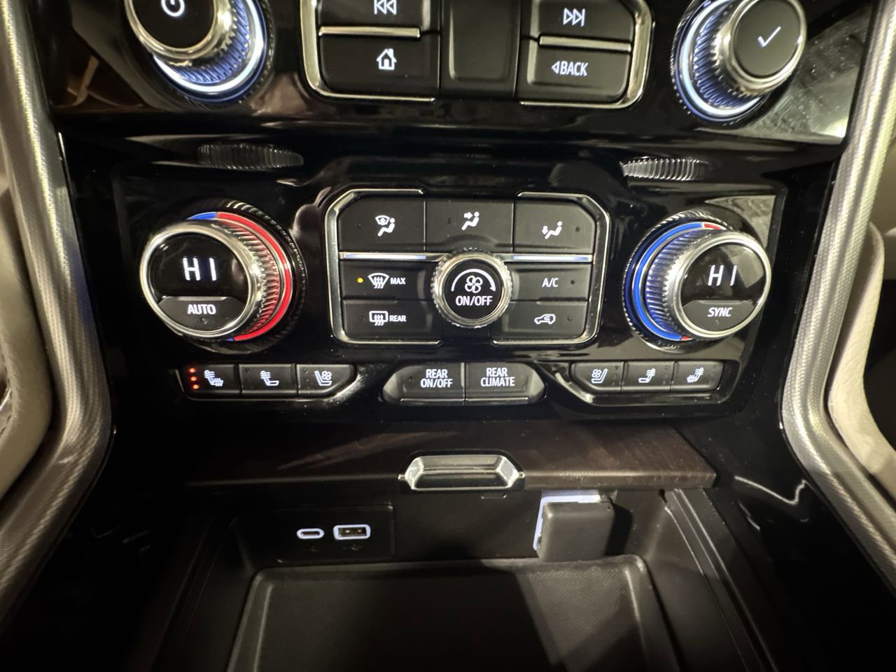 Used 2022 GMC Yukon Denali image 28