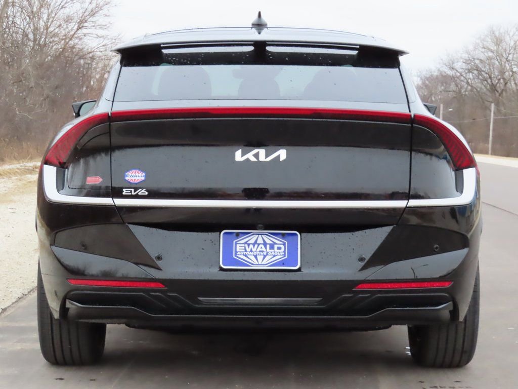 New 2025 Kia EV6 Wind image 18