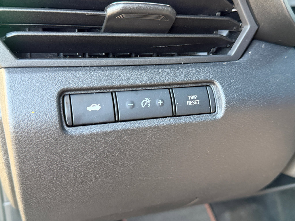 Used 2025 Nissan Altima 2.5 SR AWD/4WD image 20