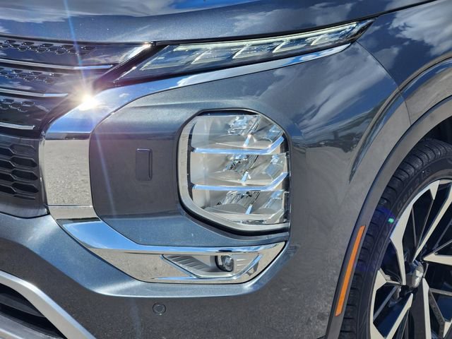 Used 2024 Mitsubishi Outlander AWD image 6