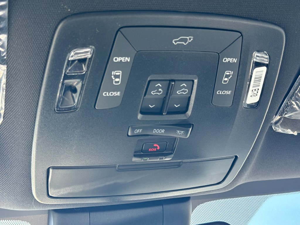 New 2026 Toyota Sienna XSE AWD/4WD image 28