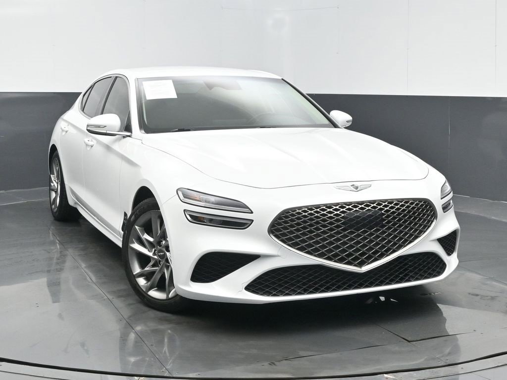 Used 2022 Genesis G70 2.0T image 2