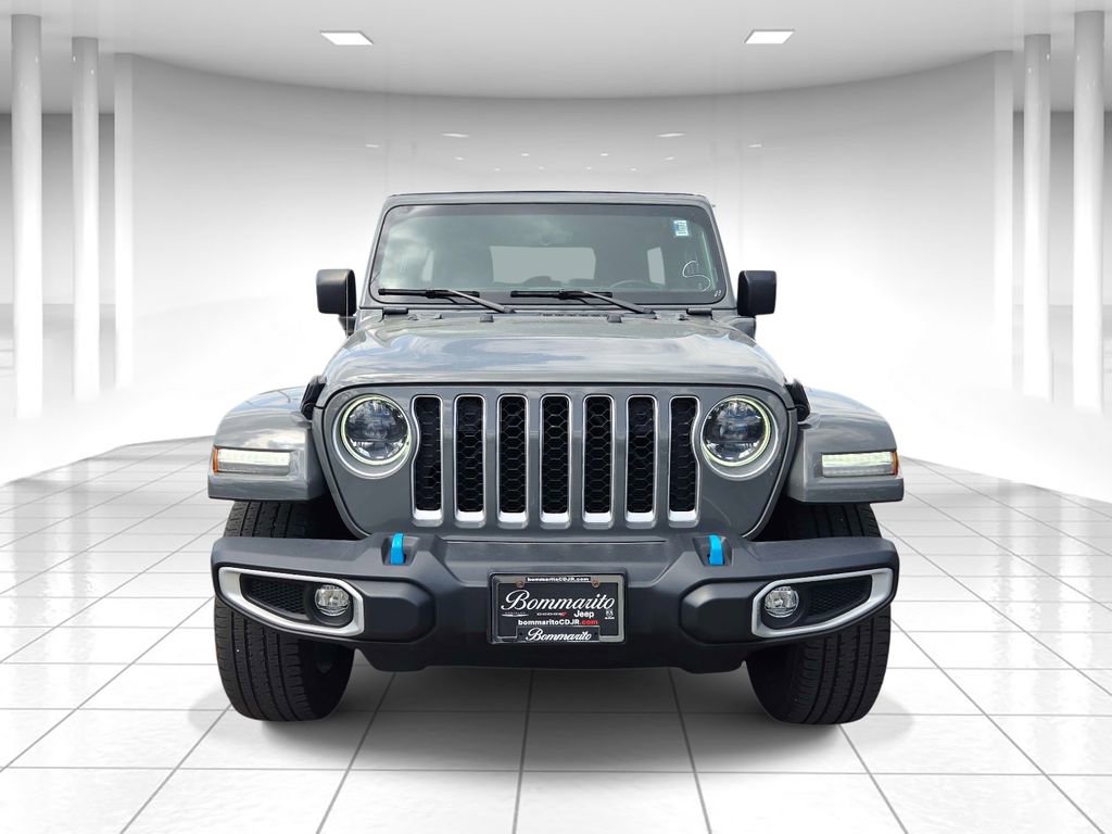 Used 2023 Jeep Wrangler Unlimited Sahara w/ Cold Weather Group AWD/4WD image 8