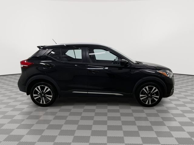 Used 2018 Nissan Kicks SR image 12