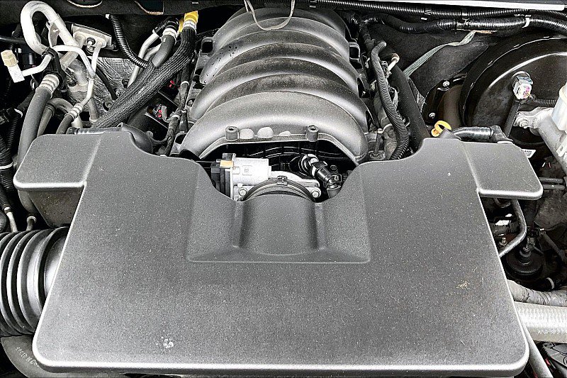 Used 2019 Chevrolet Suburban Premier w/ RST 6.2L Performance Edition RWD image 54