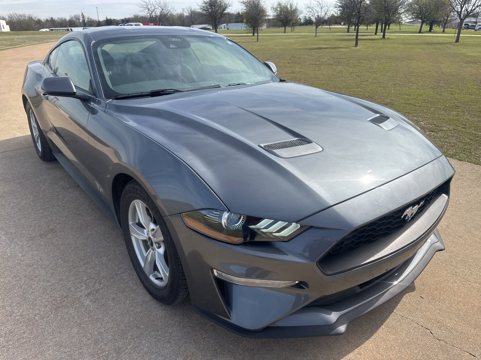 Used 2021 Ford Mustang EcoBoost image 5