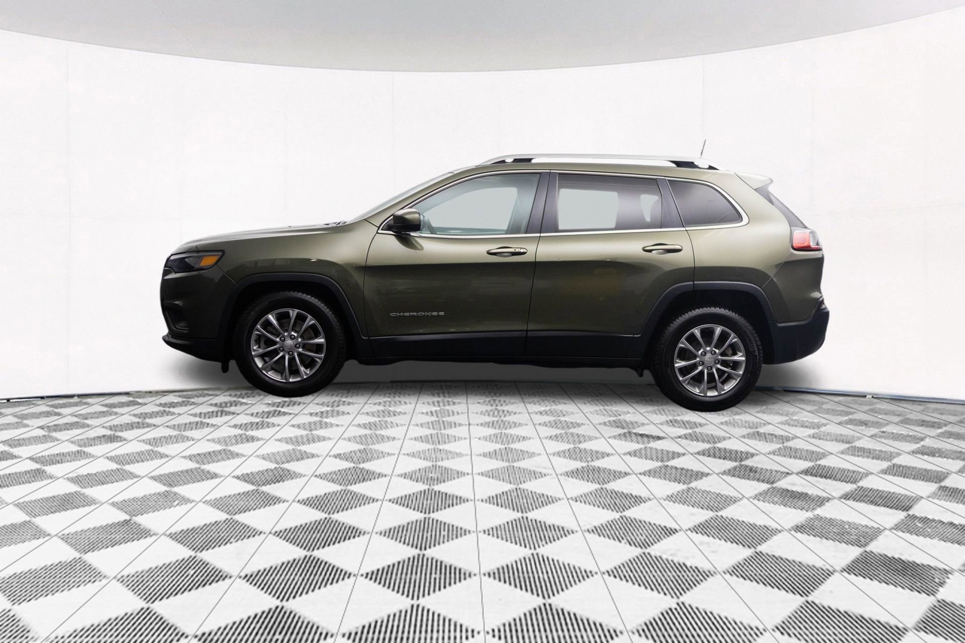 Used 2019 Jeep Cherokee Latitude Plus image 7