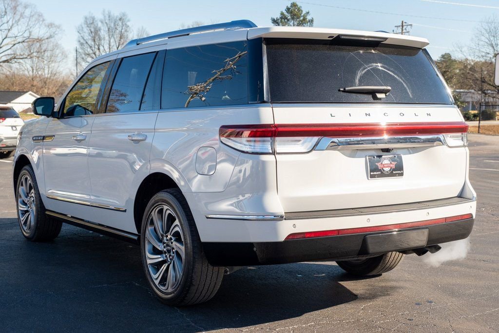 Used 2023 Lincoln Navigator Reserve image 36