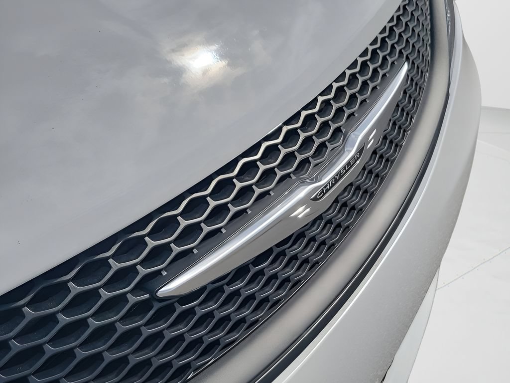 New 2026 Chrysler Voyager LX FWD image 39