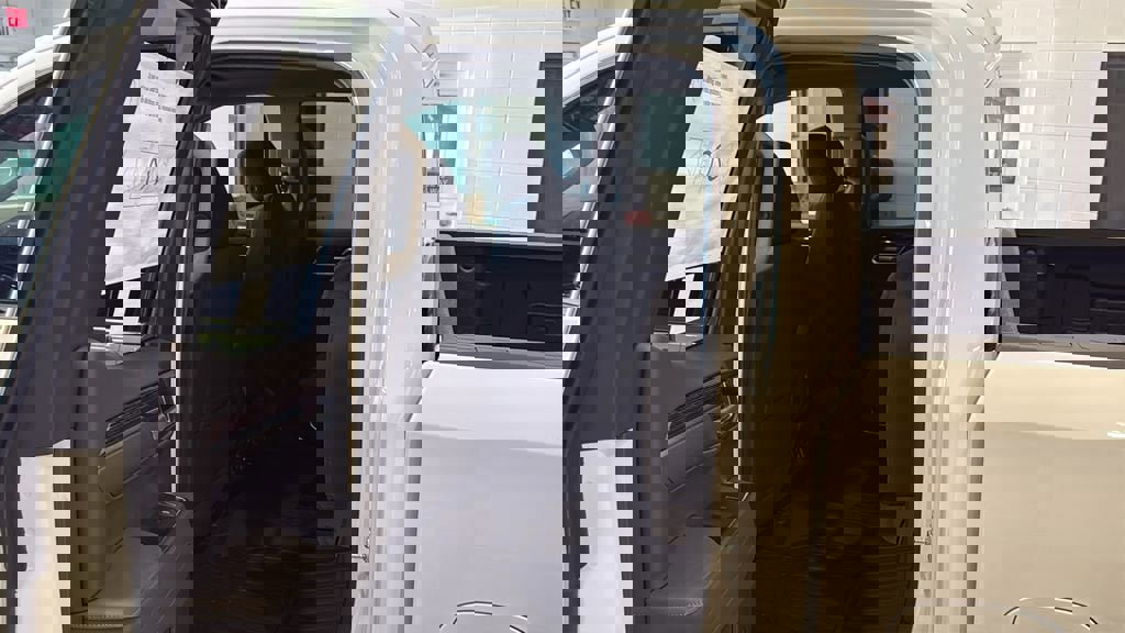 New 2026 GMC Sierra 1500 SLE w/ LPO, GMC Protection Package image 17