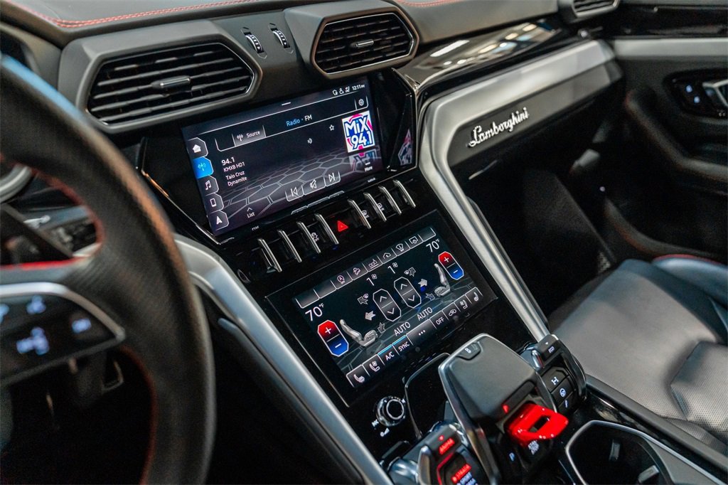 Used 2021 Lamborghini Urus image 23
