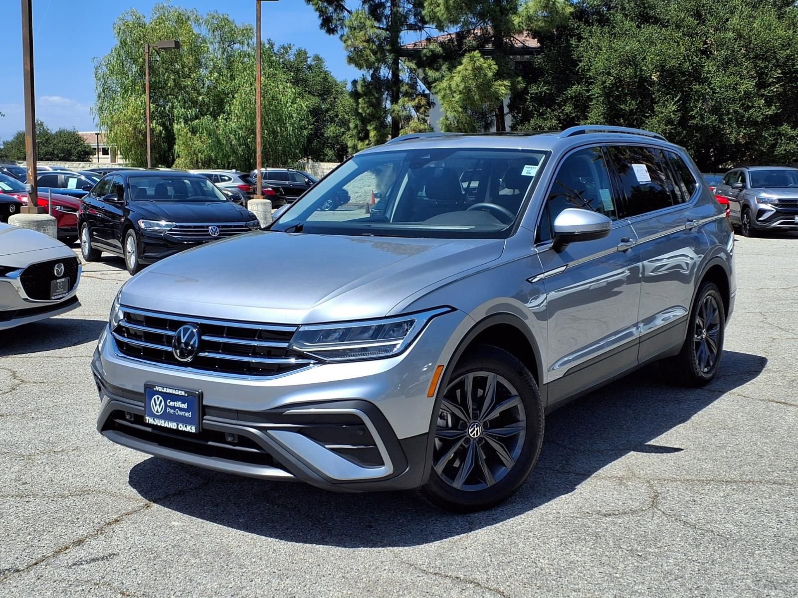 Certified 2023 Volkswagen Tiguan SE w/ Panoramic Sunroof Package FWD image 26