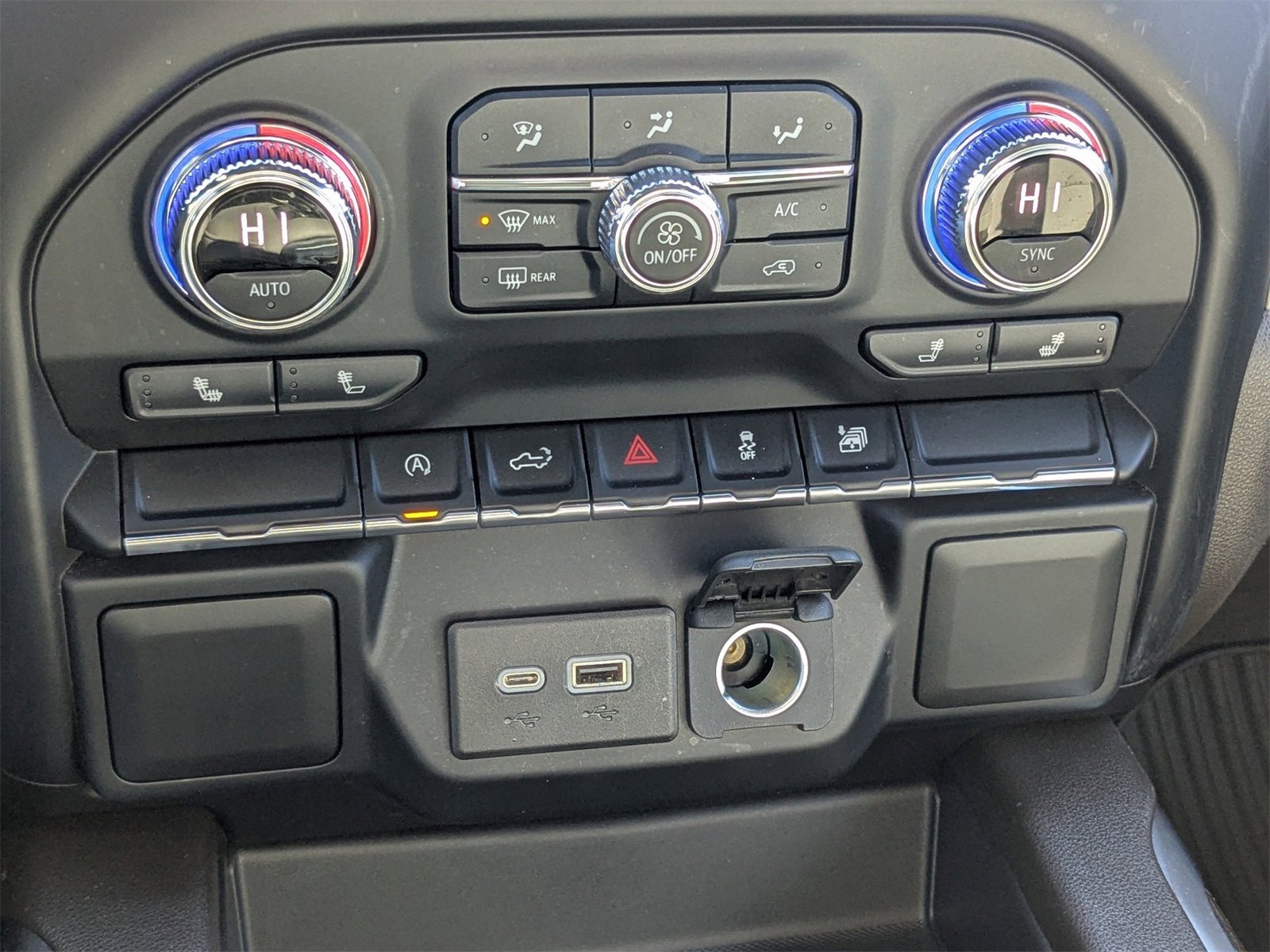 Used 2020 GMC Sierra 1500 Elevation w/ Elevation Value Package image 24