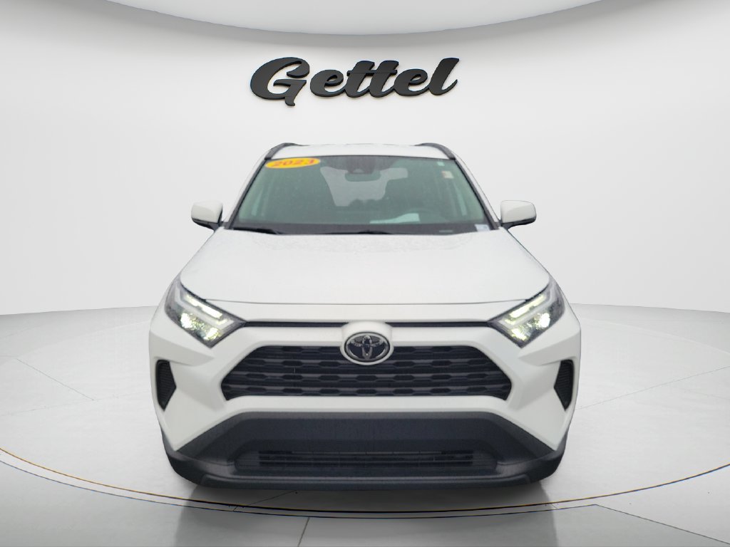Used 2023 Toyota RAV4 XLE FWD image 2