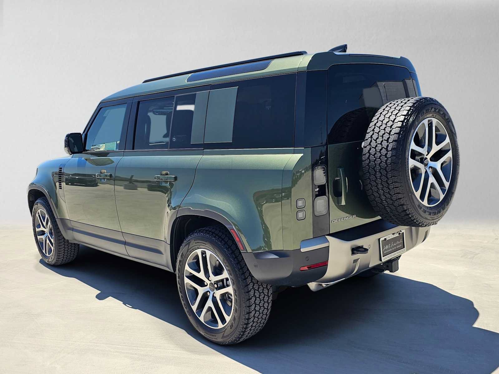 New 2026 Land Rover Defender 110 S AWD/4WD image 3