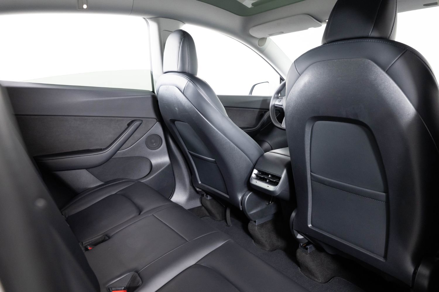 Used 2021 Tesla Model Y Long Range image 22