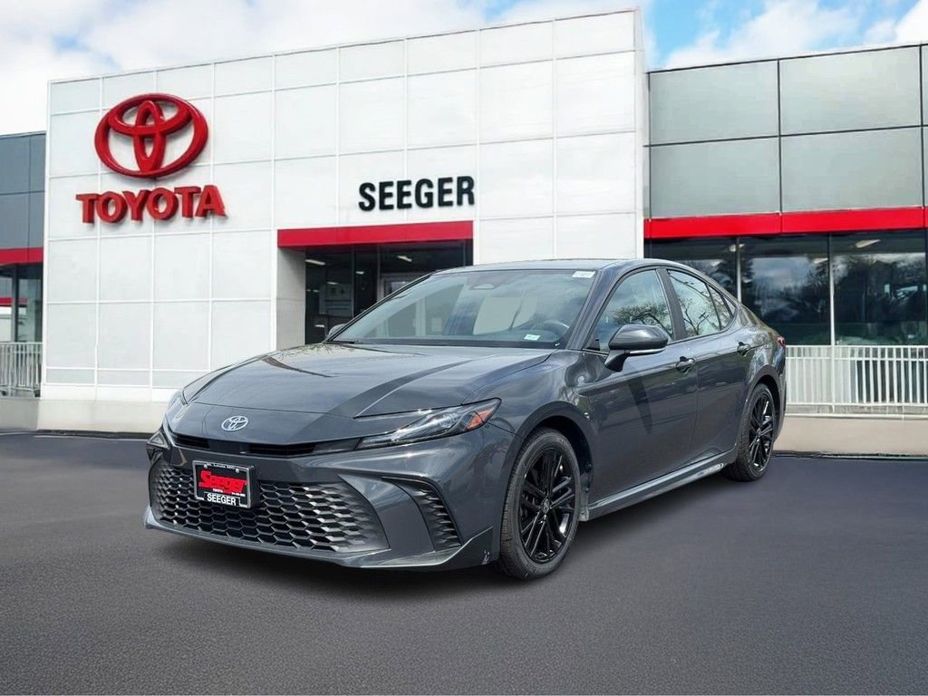 Used 2025 Toyota Camry SE FWD image 10