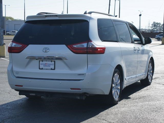 Used 2016 Toyota Sienna Limited Premium image 21