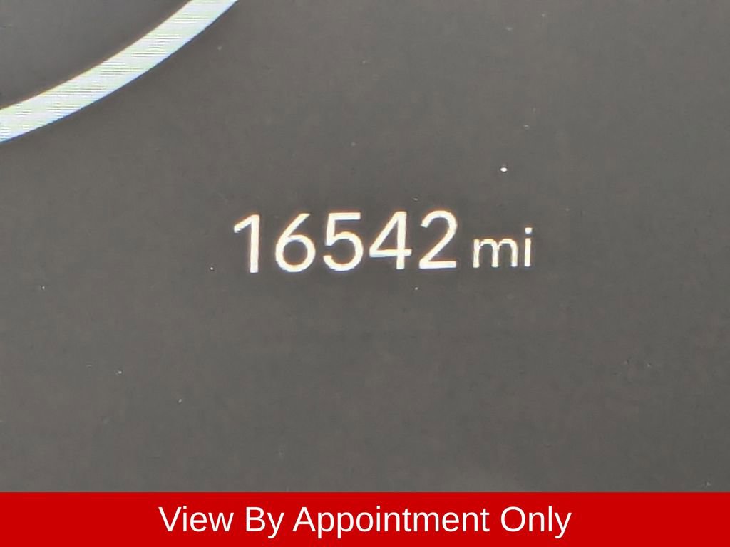 Used 2025 Hyundai Santa Fe Limited FWD image 16