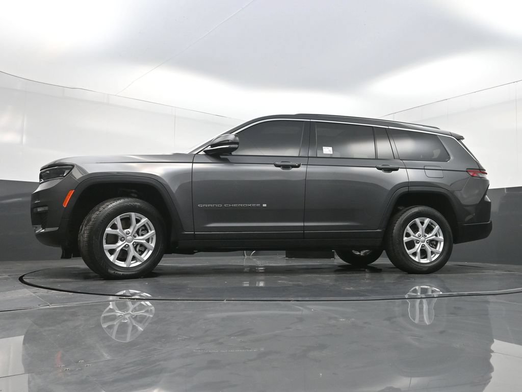 Used 2023 Jeep Grand Cherokee L Limited RWD image 31