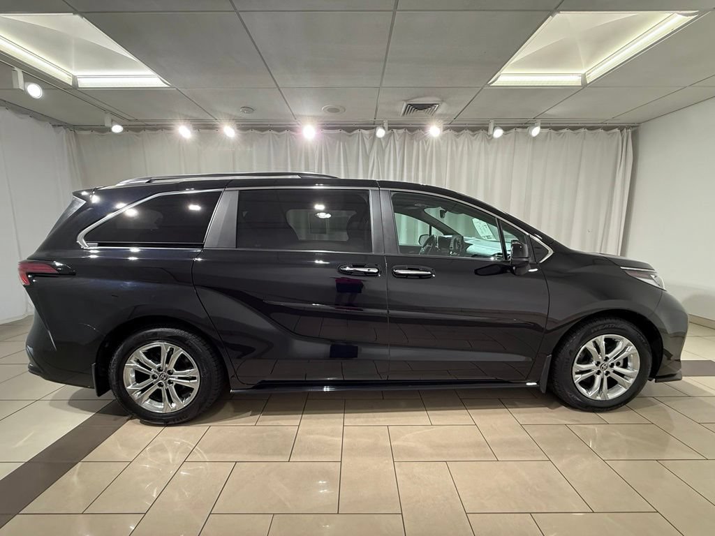 Certified 2023 Toyota Sienna XSE w/ XSE Plus Package AWD/4WD image 6