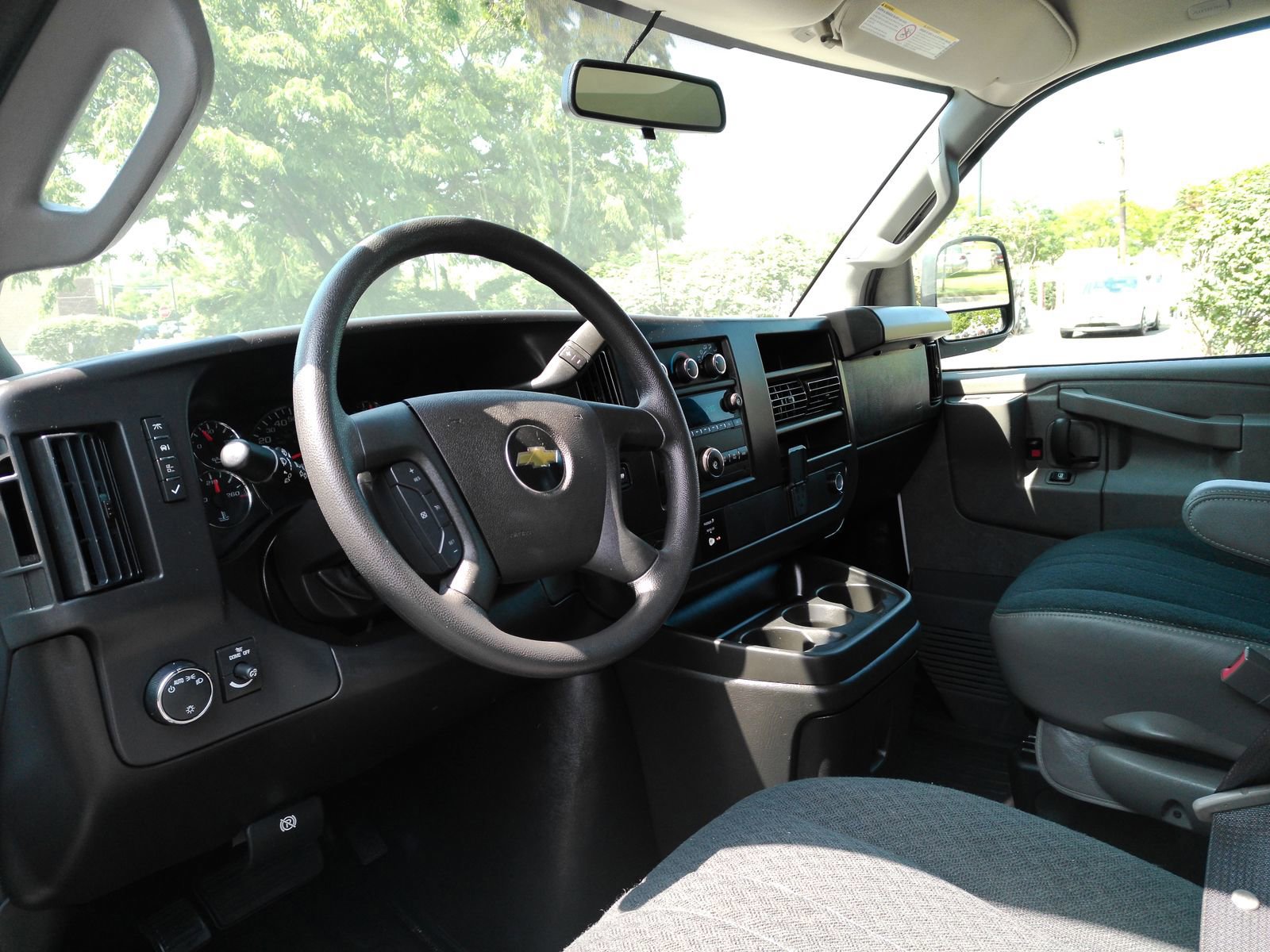 Certified 2025 Chevrolet Express 2500 w/ Driver Convenience Package RWD image 9