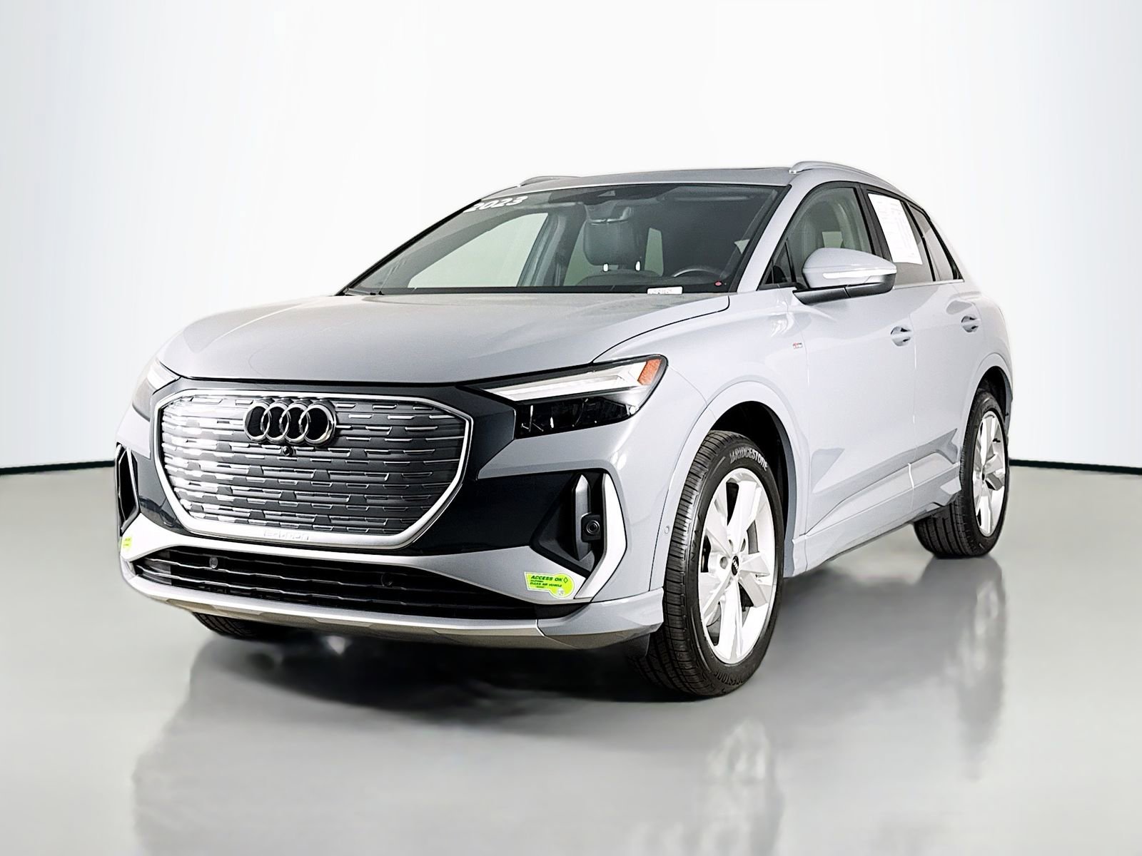 Used 2023 Audi Q4 e-tron Premium Plus w/ Premium Plus image 3