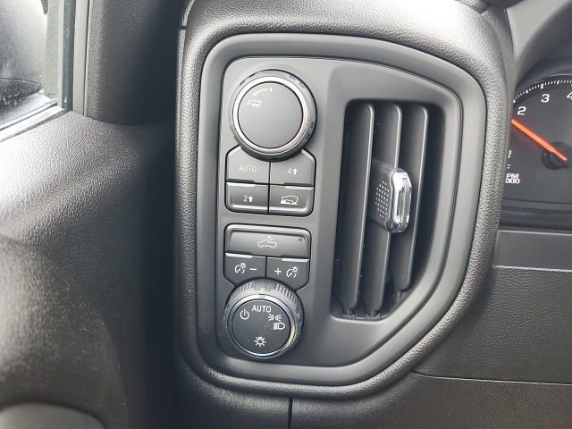 New 2026 Chevrolet Silverado 1500 Custom w/ Turbomax Blackout Package image 31