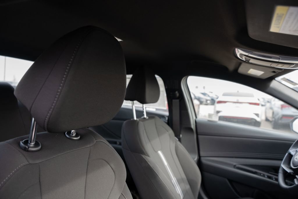 New 2025 Hyundai Elantra Sport image 12