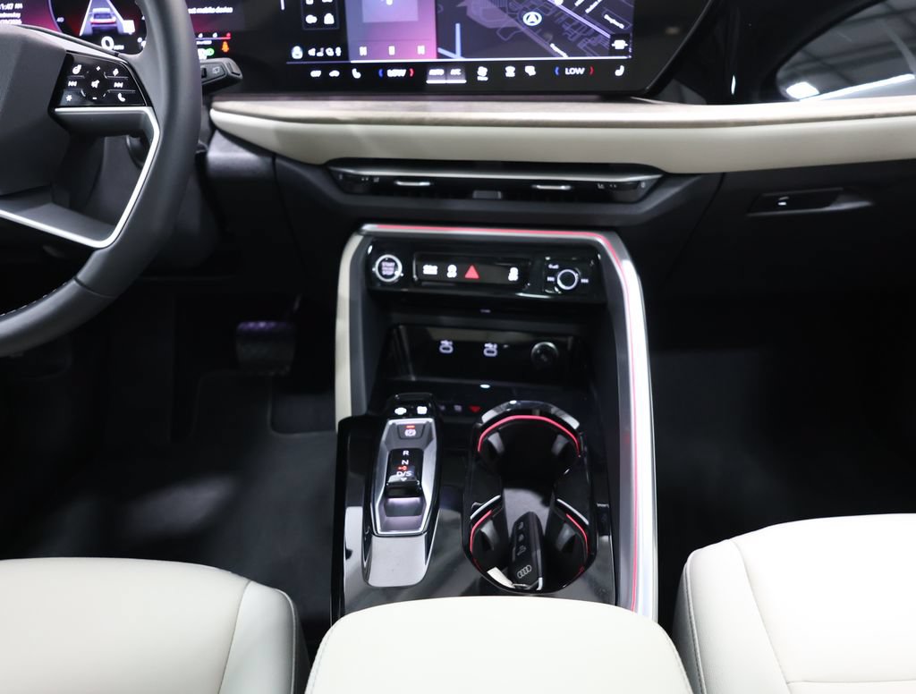 Used 2025 Audi Q5 Premium w/ Convenience Package AWD/4WD image 20
