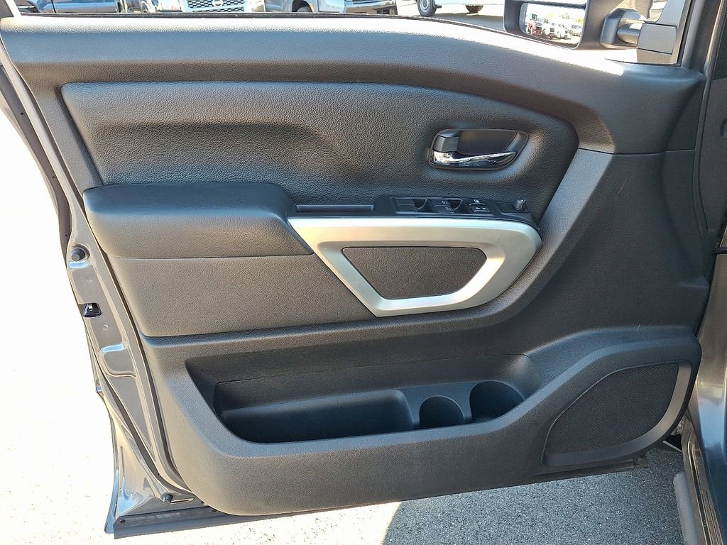 Certified 2023 Nissan Titan SV w/ SV Convenience Package image 13