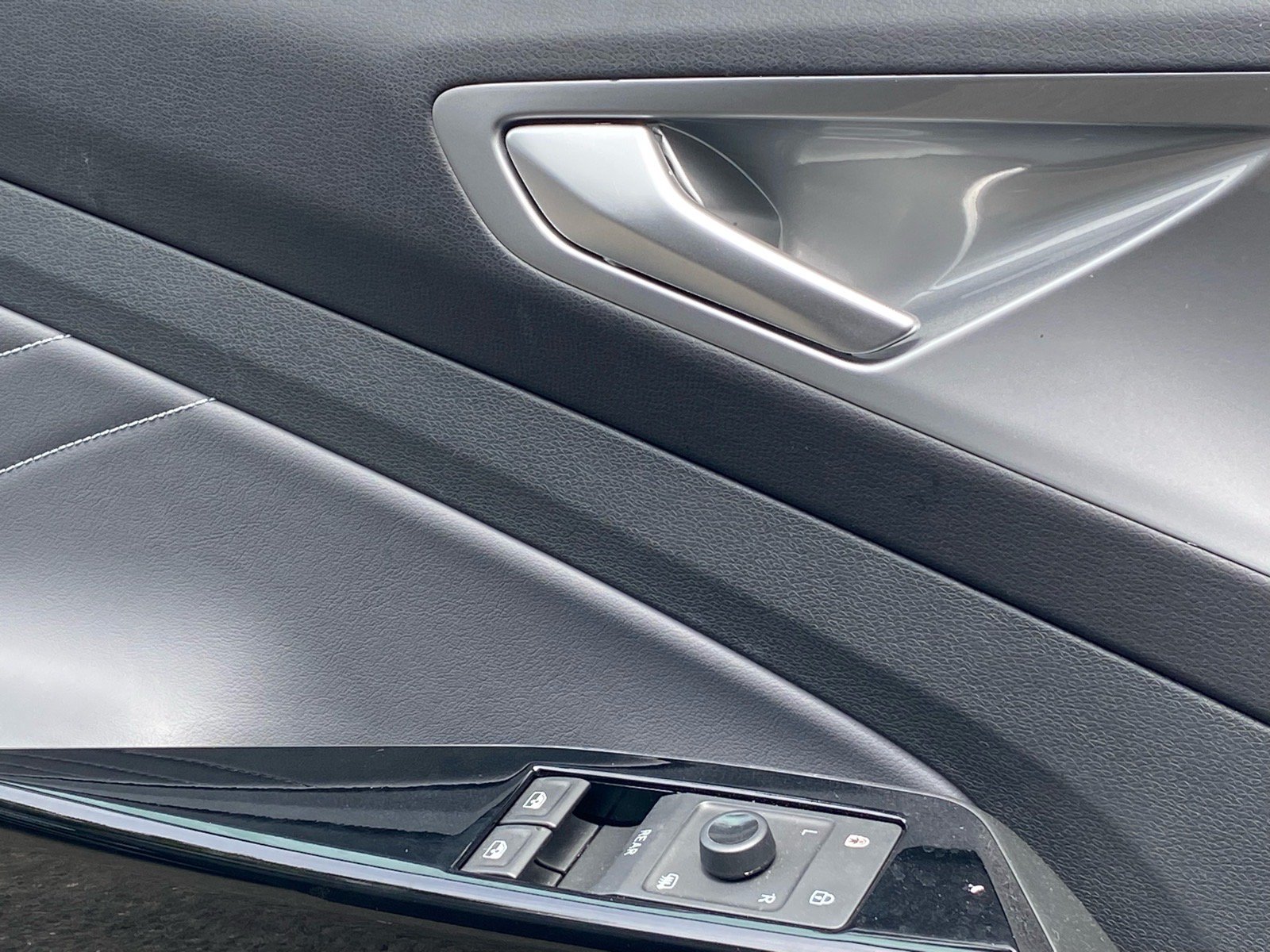 Certified 2023 Volkswagen ID.4 Pro S RWD image 15