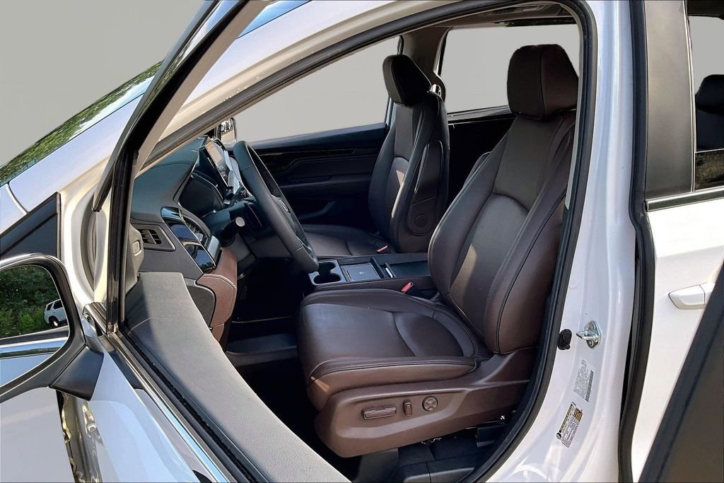 Used 2025 Honda Odyssey Touring image 17