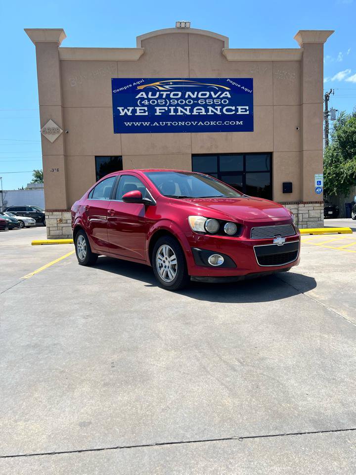 Used 2014 Chevrolet Sonic LT FWD image 2