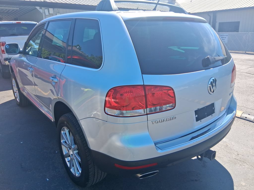 Used 2006 Volkswagen Touareg V10 TDI AWD/4WD image 3