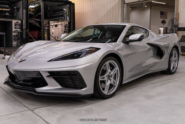 Used 2020 Chevrolet Corvette Stingray Premium Cpe w/ 3LT Preferred Equipment Group RWD image 19