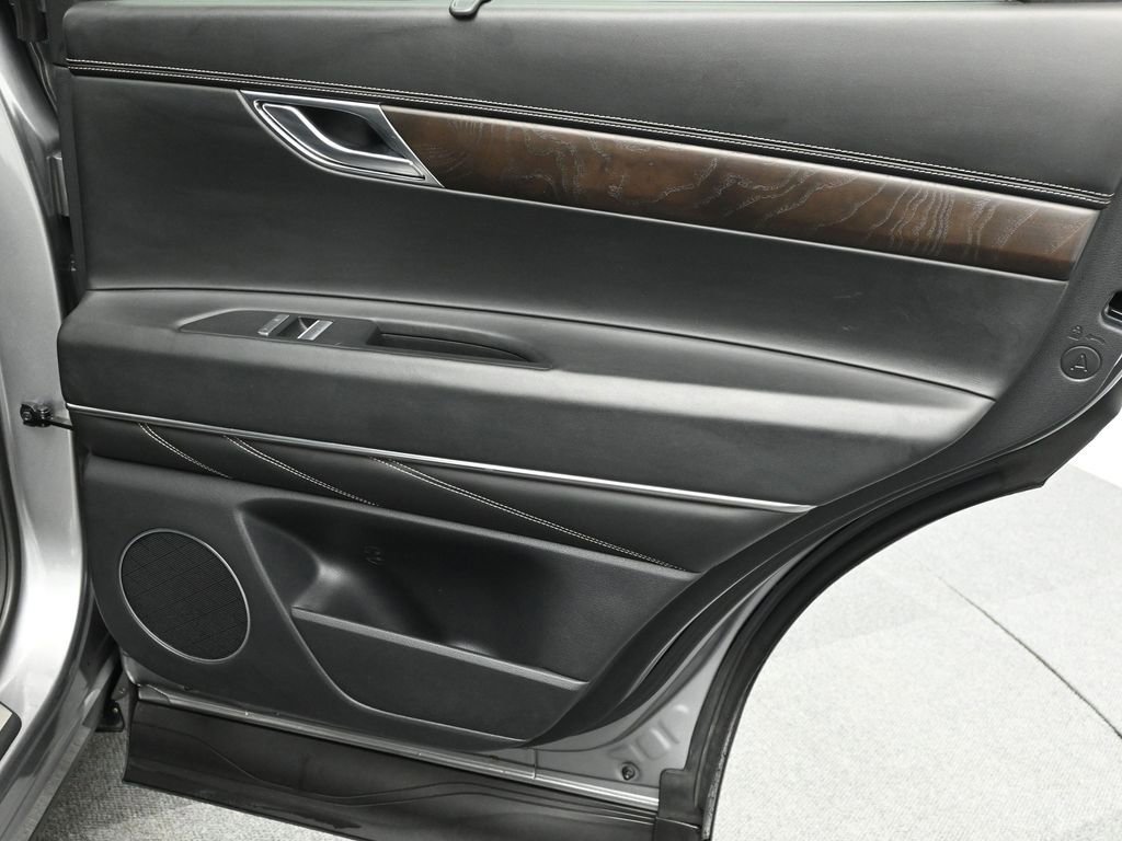 Used 2021 Genesis GV80 2.5T image 18