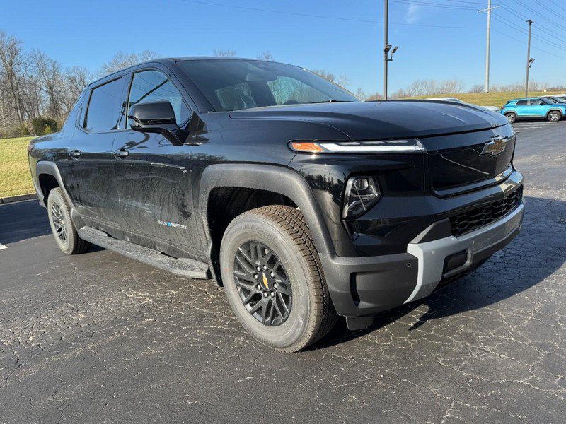 New 2026 Chevrolet Silverado EV LT AWD/4WD image 2