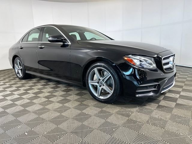 Used 2019 Mercedes-Benz E 300 4MATIC image 2