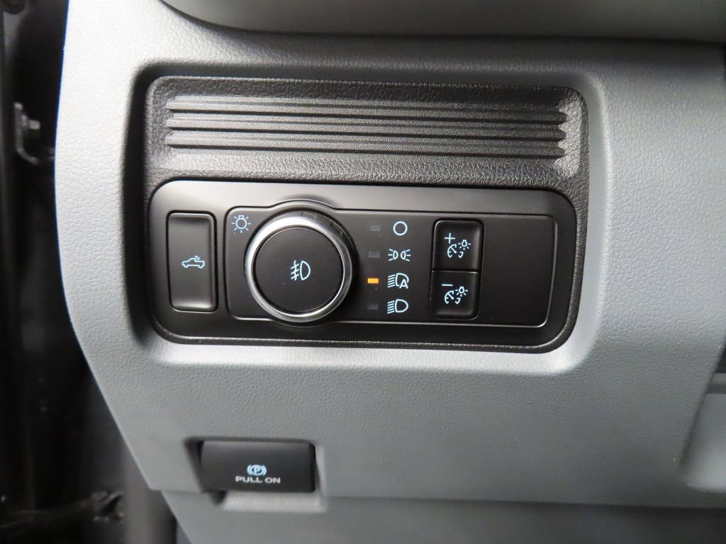 Used 2025 Ford F250 XL w/ STX Appearance Package image 44