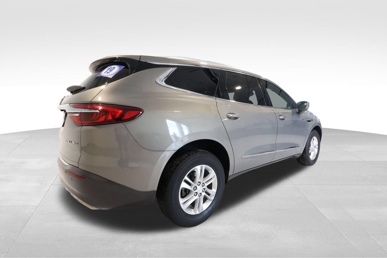 Used 2019 Buick Enclave Essence FWD image 3