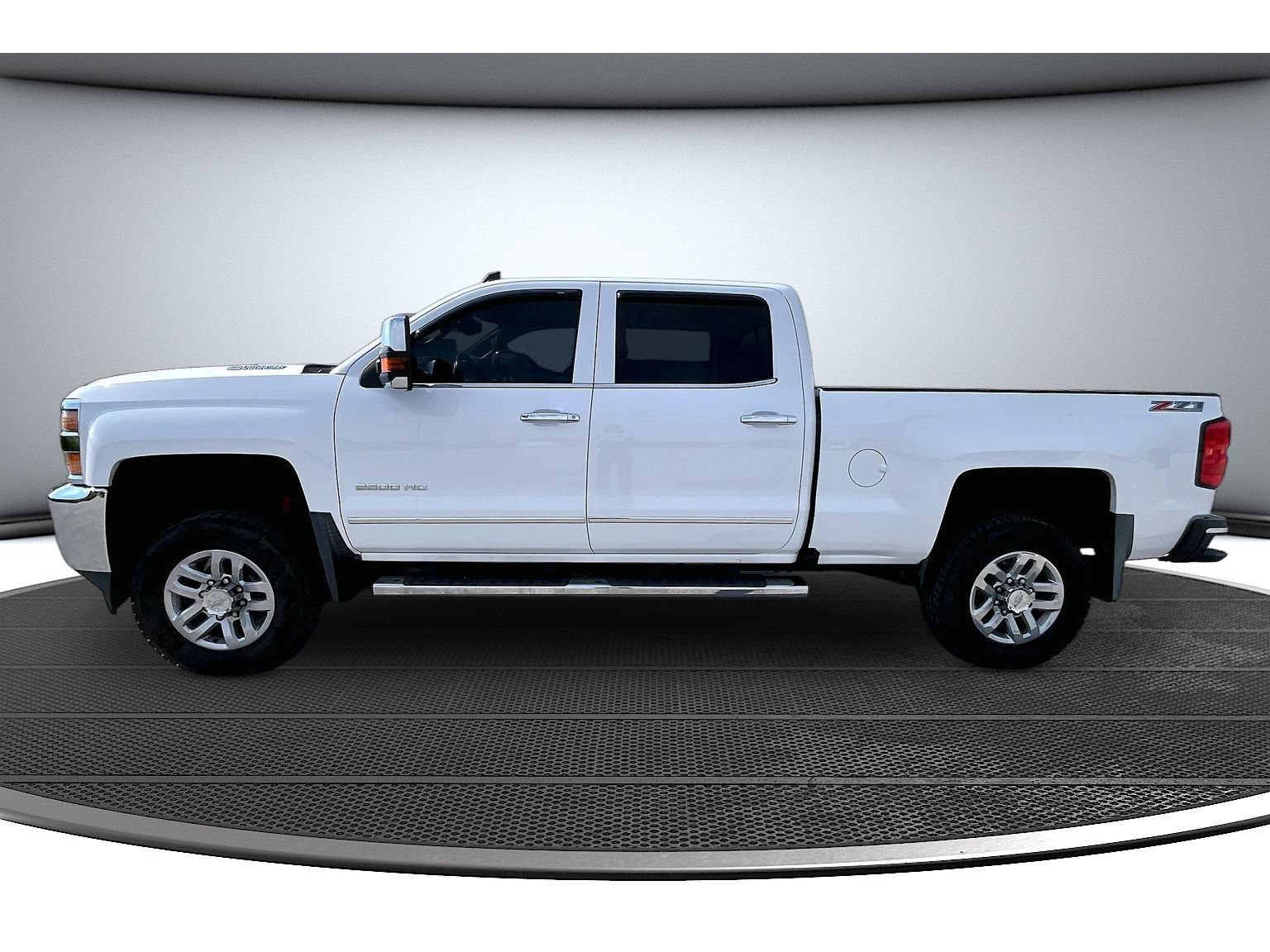 Used 2016 Chevrolet Silverado 2500 LTZ w/ Driver Alert Package AWD/4WD image 17