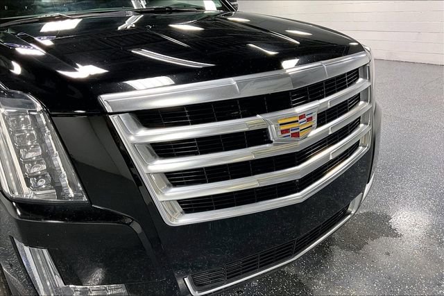 Used 2018 Cadillac Escalade Luxury image 31