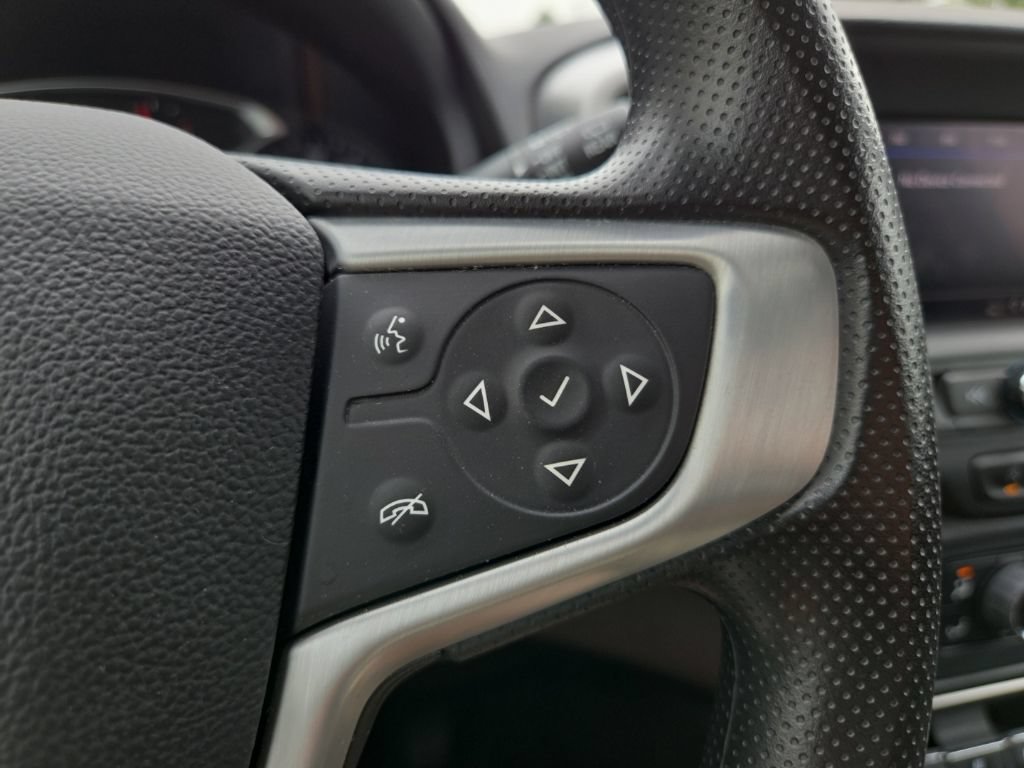 Used 2024 GMC Terrain SLE w/ Driver Convenience Package FWD image 32
