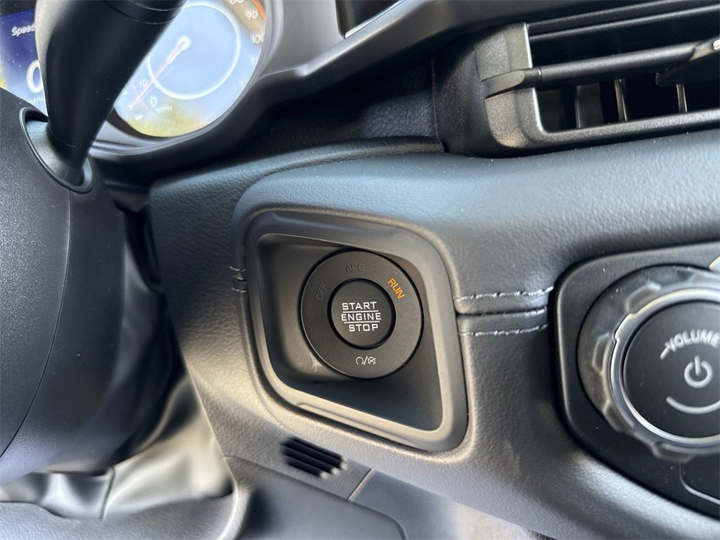 New 2025 Jeep Gladiator Mojave image 18